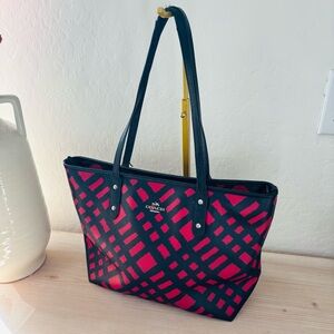 Coach F22248 Reversible City Tote Wild Plaid Multi Black Red Women’s‎ Purse Bag